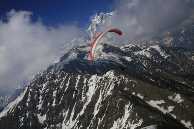 annapurna paragliding